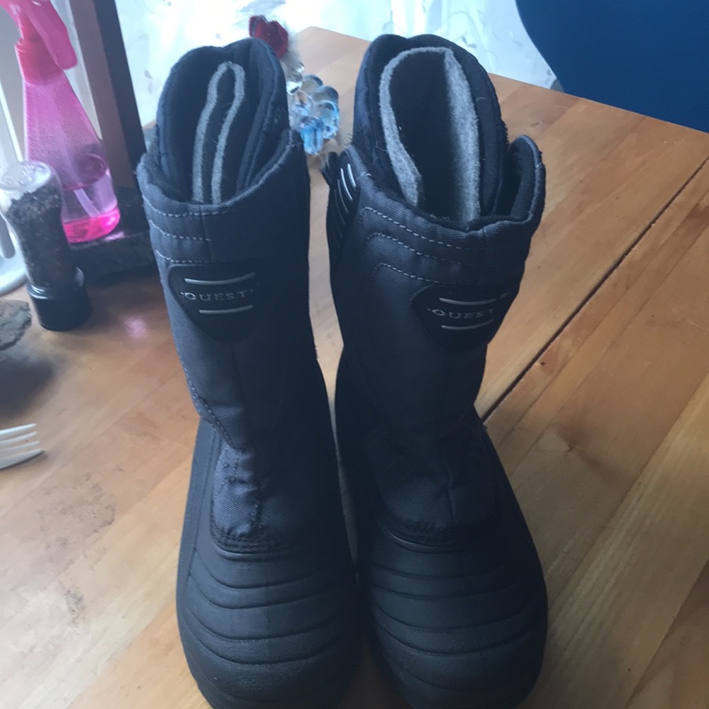 Quest attic blast velcro easy on off winter boots